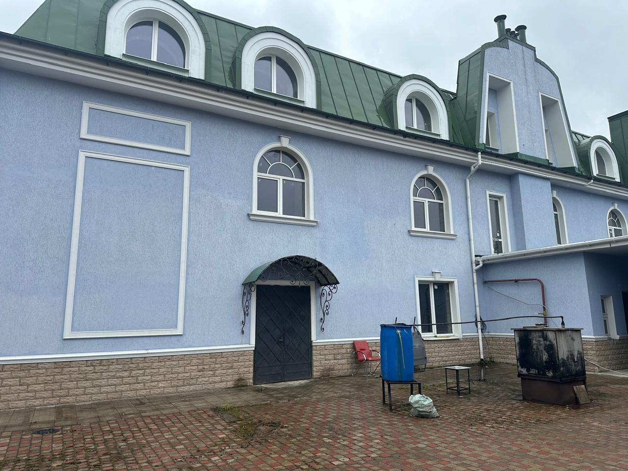 фасад дома, здание по адресу г Санкт-Петербург, ул 1-я Никитинская, д 16